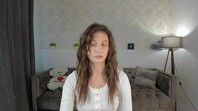 Cute  Alicia online show from September 2025 01:27:02 AM