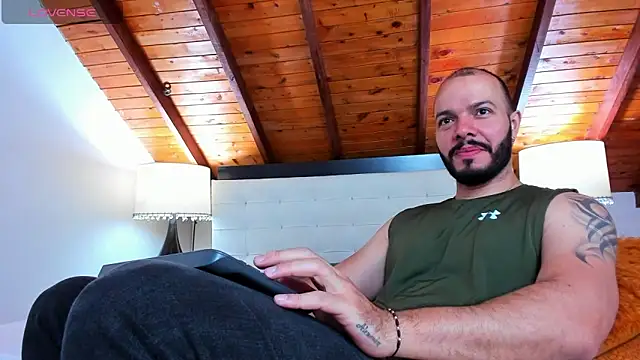 Tom Bailey online show from September 2025 12:16:02 PM