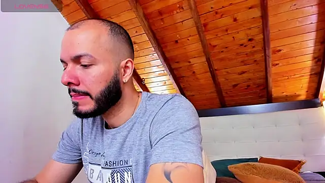 Tom Bailey online show from November 2025 01:01:02 PM