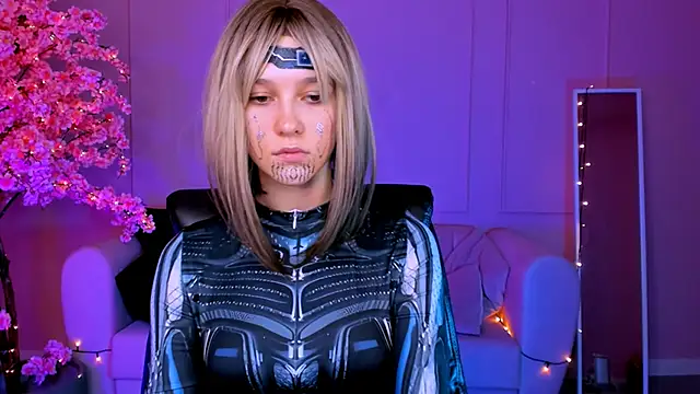 LolaLemona online show from December 2024 01:32:02 PM