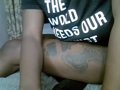 Its tyra online show from October 2025 04:49:01 PM