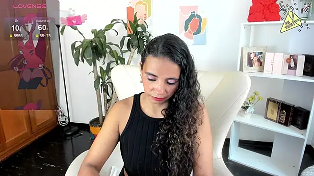 leslyflorez online show from December 2024 07:38:02 PM