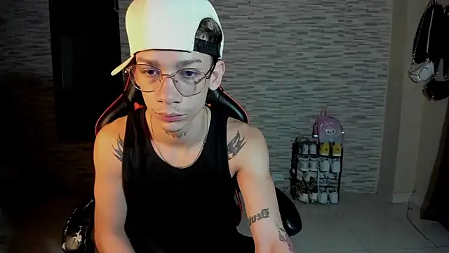 mateodeamjo online show from October 2025 08:01:01 AM