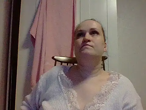  squirty cum lady  online show from March 2025 05:57:02 PM