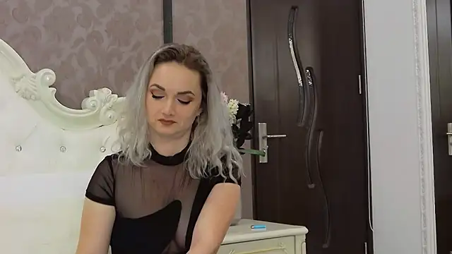 EllianaReese online show from January 2025 06:24:01 AM