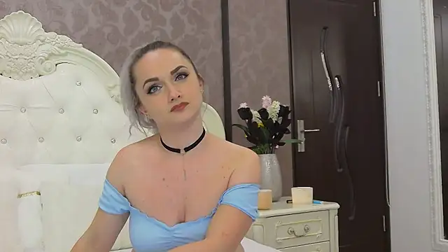 EllianaReese online show from January 2025 09:19:01 AM