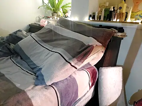 Snapshot of KennyLOVERboy chatting on January 2025 03:04:02 PM KennyLOVERboy online show from January 2025 03:04:02 PM