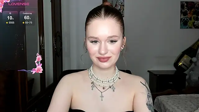Snapshot of EmilySoul chatting on January 2025 02:03:02 PM EmilySoul online show from January 2025 02:03:02 PM