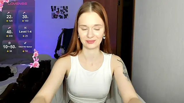 Snapshot of EmilySoul chatting on October 2025 04:17:02 PM EmilySoul online show from October 2025 04:17:02 PM