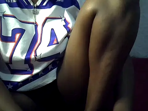 Snapshot of skinnysexynaughty chatting on October 2025 09:13:01 PM skinnysexynaughty online show from October 2025 09:13:01 PM