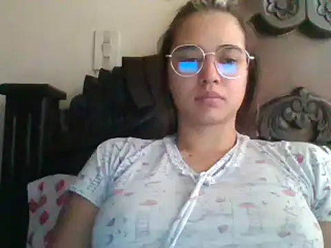 trianabell online show from December 2024 05:24:01 PM