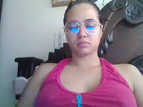 trianabell online show from February 2025 04:26:01 PM