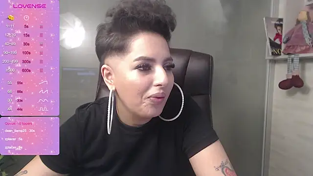 Snapshot of BustyAllyy chatting on December 2024 01:08:01 AM BustyAllyy online show from December 2024 01:08:01 AM