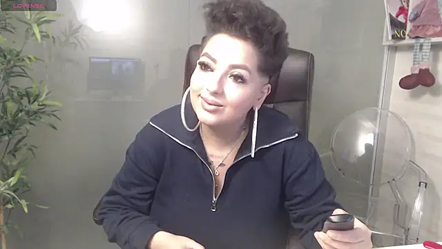 Snapshot of BustyAllyy chatting on December 2024 11:48:01 PM BustyAllyy online show from December 2024 11:48:01 PM