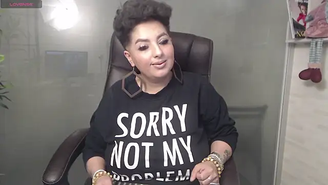 Snapshot of BustyAllyy chatting on January 2025 09:22:01 PM BustyAllyy online show from January 2025 09:22:01 PM