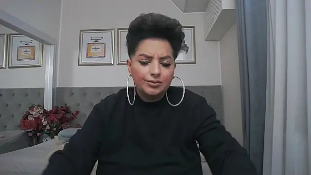 Snapshot of BustyAllyy chatting on January 2025 11:24:01 PM BustyAllyy online show from January 2025 11:24:01 PM