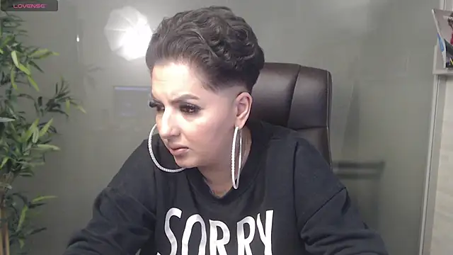 Snapshot of BustyAllyy chatting on January 2025 01:07:02 AM BustyAllyy online show from January 2025 01:07:02 AM