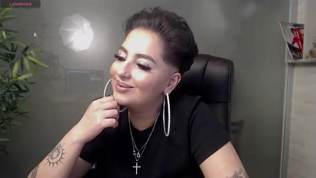 Snapshot of BustyAllyy chatting on January 2025 01:20:02 AM BustyAllyy online show from January 2025 01:20:02 AM