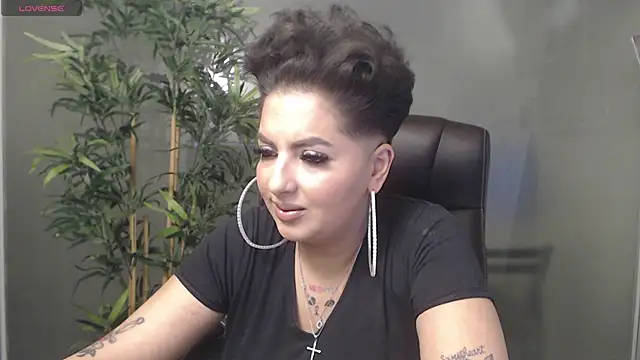 Snapshot of BustyAllyy chatting on January 2025 08:49:01 PM BustyAllyy online show from January 2025 08:49:01 PM