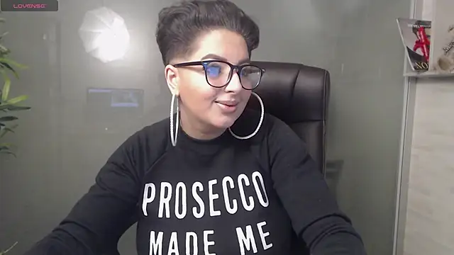 Snapshot of BustyAllyy chatting on January 2025 10:01:01 PM BustyAllyy online show from January 2025 10:01:01 PM