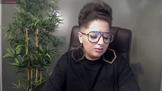 Snapshot of BustyAllyy chatting on January 2025 12:16:01 AM BustyAllyy online show from January 2025 12:16:01 AM