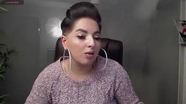 Snapshot of BustyAllyy chatting on February 2025 12:20:01 AM BustyAllyy online show from February 2025 12:20:01 AM