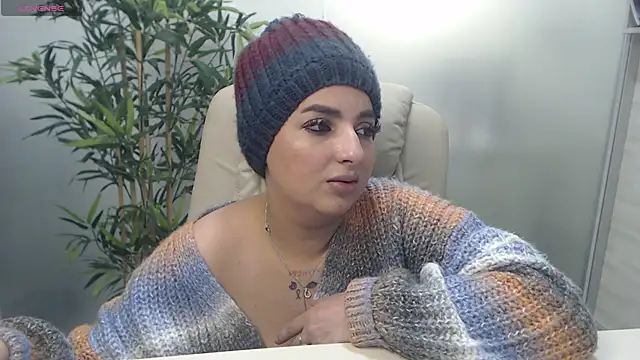 Snapshot of BustyAllyy chatting on February 2025 12:03:01 AM BustyAllyy online show from February 2025 12:03:01 AM