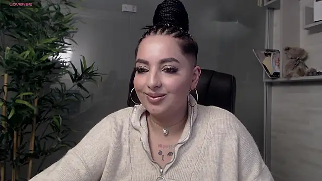 Snapshot of BustyAllyy chatting on March 2025 07:37:01 PM BustyAllyy online show from March 2025 07:37:01 PM