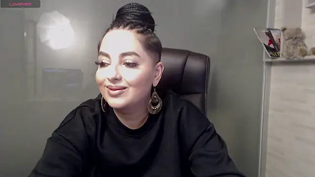 Snapshot of BustyAllyy chatting on March 2025 11:38:02 PM BustyAllyy online show from March 2025 11:38:02 PM