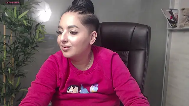 Snapshot of BustyAllyy chatting on March 2025 10:43:02 PM BustyAllyy online show from March 2025 10:43:02 PM