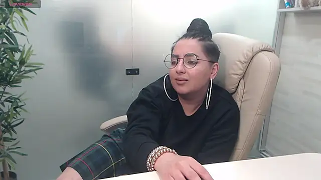 Snapshot of BustyAllyy chatting on March 2025 09:48:01 PM BustyAllyy online show from March 2025 09:48:01 PM