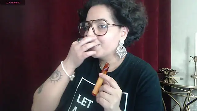 Snapshot of BustyAllyy chatting on September 2025 07:03:01 PM BustyAllyy online show from September 2025 07:03:01 PM