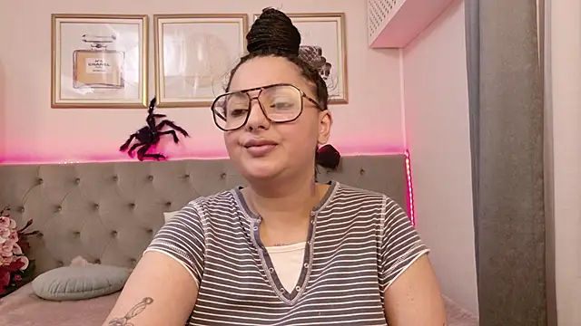 Snapshot of BustyAllyy chatting on October 2025 07:14:02 PM BustyAllyy online show from October 2025 07:14:02 PM