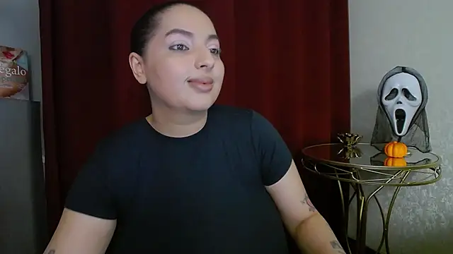 Snapshot of BustyAllyy chatting on October 2025 06:20:02 PM BustyAllyy online show from October 2025 06:20:02 PM