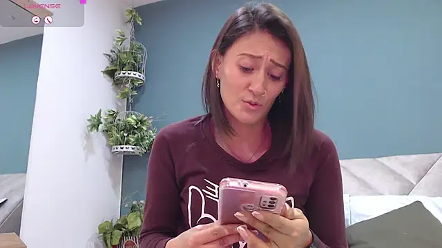 SharisWillian online show from January 2025 03:19:01 AM
