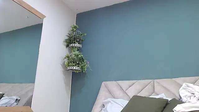 SharisWillian online show from September 2025 03:43:02 AM