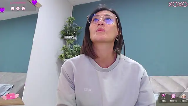 SharisWillian online show from October 2025 04:10:01 AM