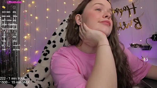 Snapshot of HANNA_MONTANAS chatting on December 2024 02:08:02 PM HANNA MONTANAS online show from December 2024 02:08:02 PM