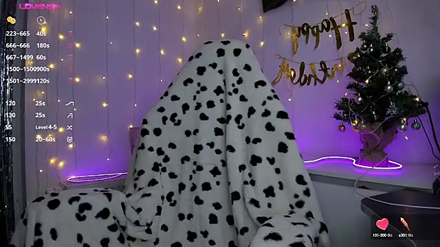 Snapshot of HANNA_MONTANAS chatting on December 2024 01:14:01 PM HANNA MONTANAS online show from December 2024 01:14:01 PM