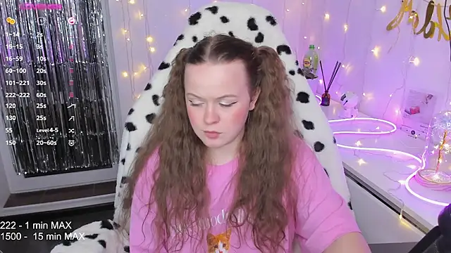 Snapshot of HANNA_MONTANAS chatting on January 2025 08:25:02 PM HANNA MONTANAS online show from January 2025 08:25:02 PM