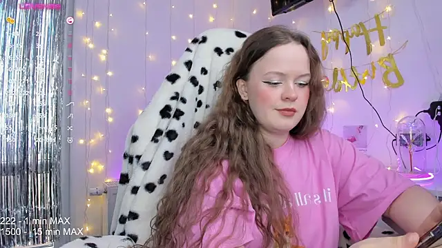 Snapshot of HANNA_MONTANAS chatting on January 2025 12:47:01 PM HANNA MONTANAS online show from January 2025 12:47:01 PM