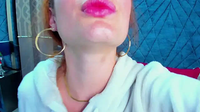 Snapshot of AdelaineBest chatting on December 2024 05:12:01 AM AdelaineBest online show from December 2024 05:12:01 AM