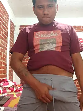 Cris ale1218 online show from November 2025 05:07:02 AM