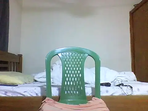 Prettyolive2 online show from September 2025 03:05:01 AM