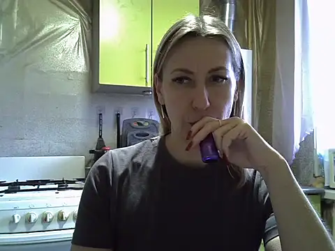 Snapshot of AshleyXHoney chatting on December 2025 07:02:02 AM AshleyXHoney online show from December 2025 07:02:02 AM