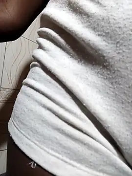 Snapshot of julietunderwoood chatting on October 2025 03:58:01 AM julietunderwoood online show from October 2025 03:58:01 AM