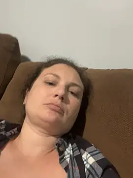 Snapshot of MilfyMrsRobinson chatting on October 2025 03:09:02 AM MilfyMrsRobinson online show from October 2025 03:09:02 AM