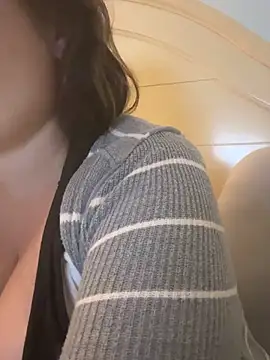 Snapshot of MilfyMrsRobinson chatting on November 2025 01:48:01 AM MilfyMrsRobinson online show from November 2025 01:48:01 AM