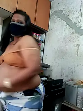 Snapshot of Love_Jenny chatting on December 2025 05:27:02 AM Love Jenny online show from December 2025 05:27:02 AM