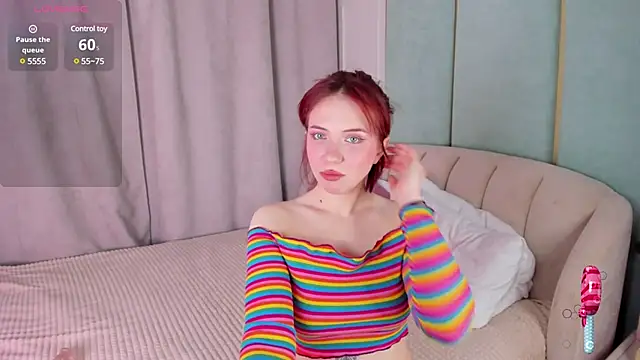 Snapshot of Love_is_Lola chatting on January 2025 01:19:01 AM Love is Lola online show from January 2025 01:19:01 AM